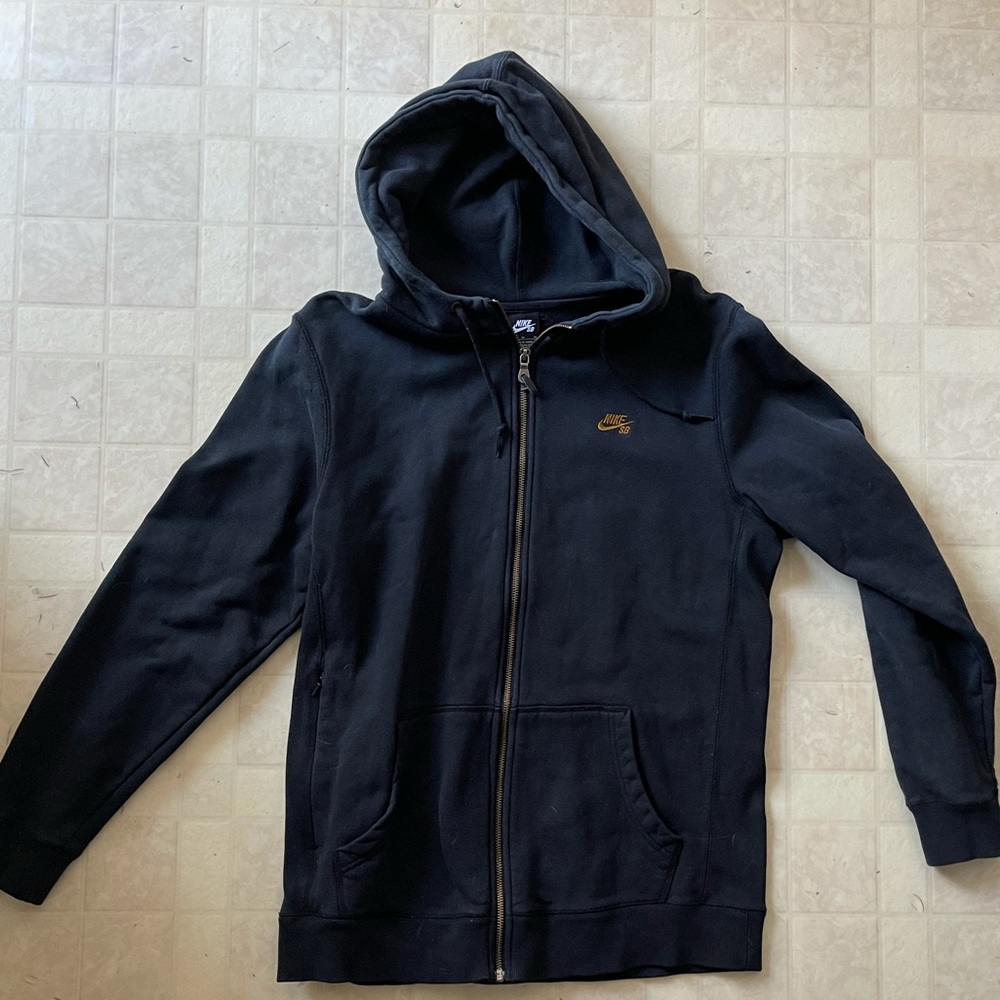 NIKE SB black zip up